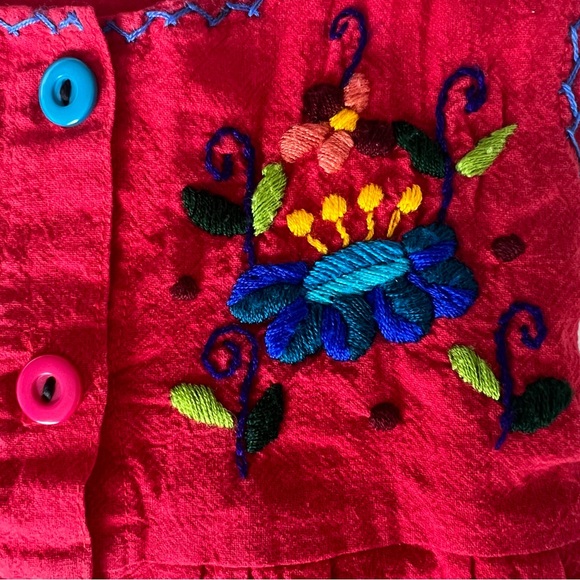 Embroidered red dress from Guatemala, 2-3 years - Picture 5 of 7